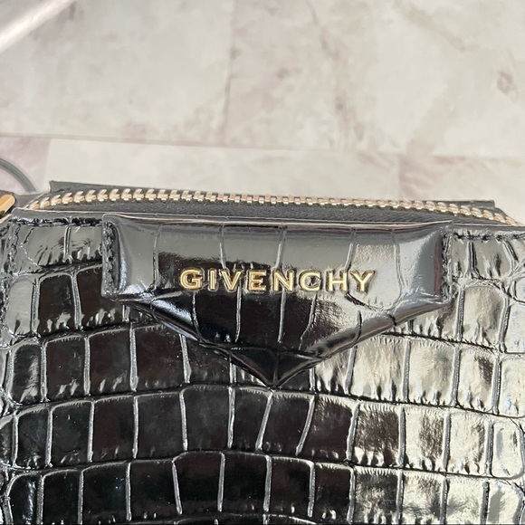 🆕 Authentic Givenchy Nano Antigona in Black Croc - Picture 11 of 12